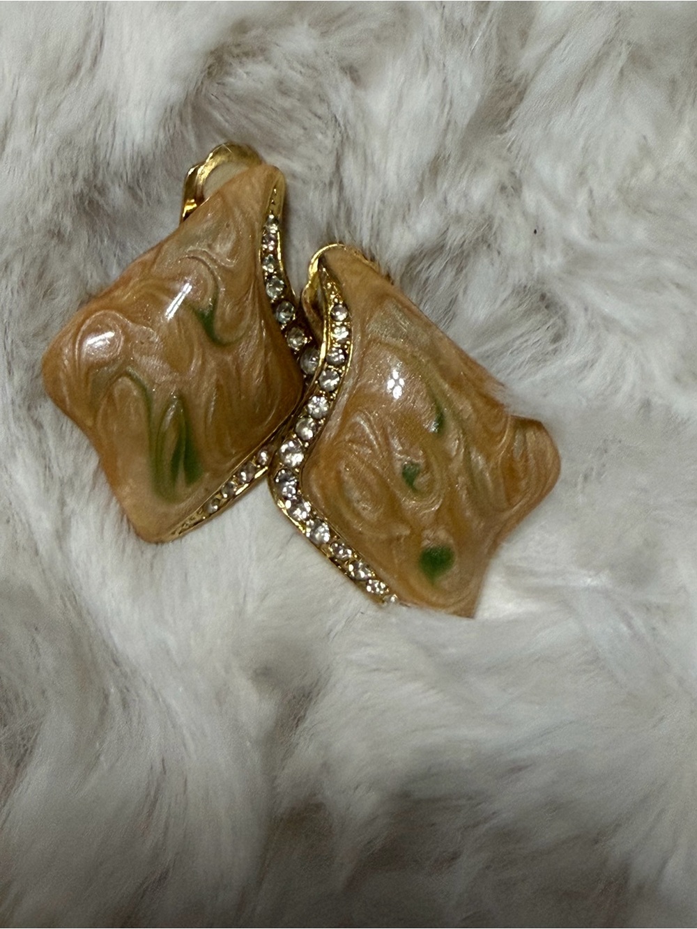 Vintage 80s Gold-Tone Beige Swirl Clip-On Earrings with Rhinestones